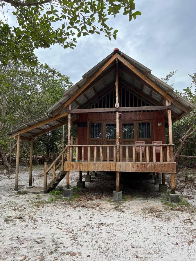 Funky Beach Hostel Sihanoukville Exterior photo
