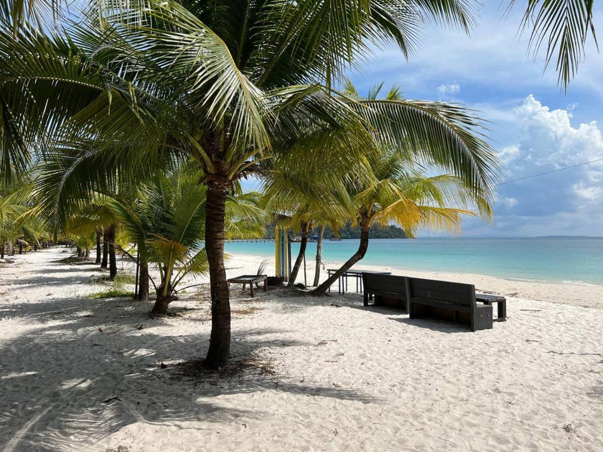 Funky Beach Hostel Sihanoukville Exterior photo