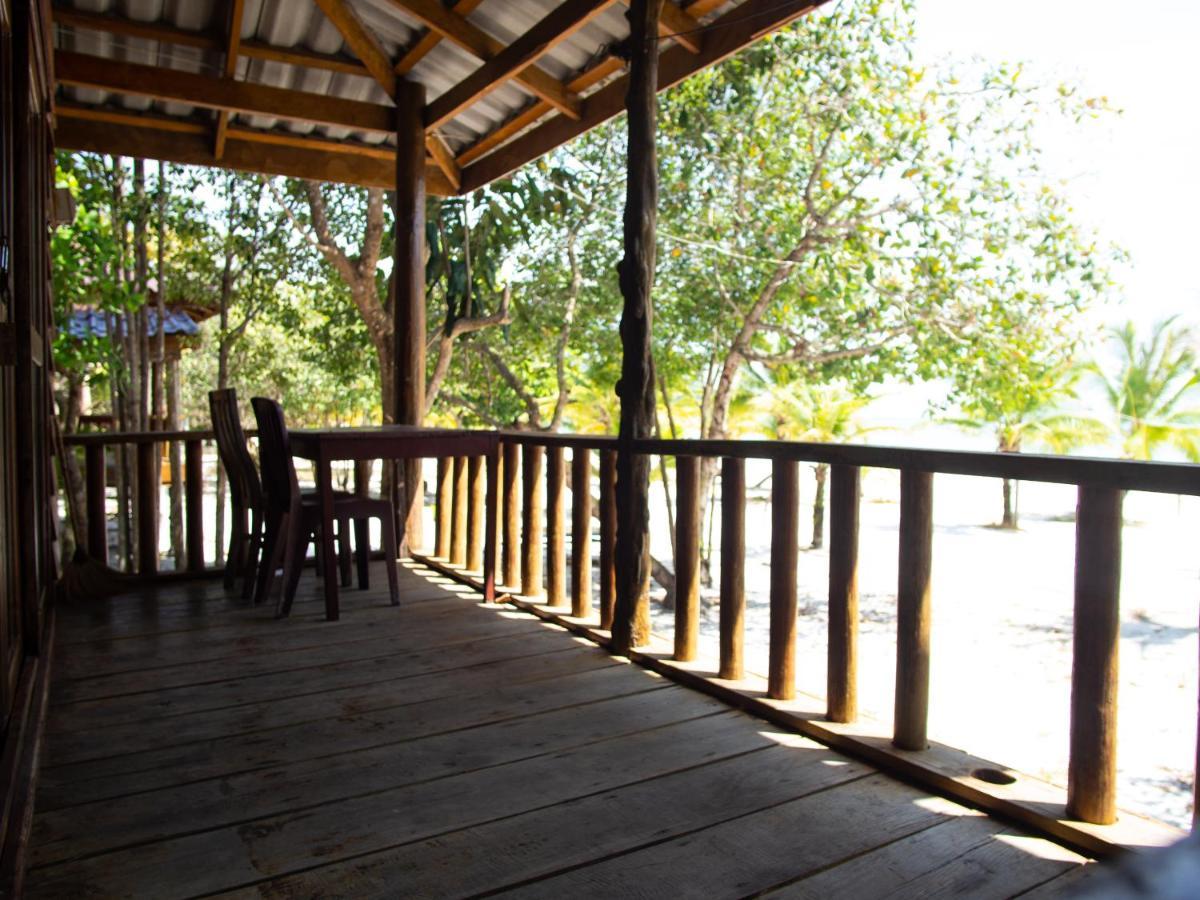 Funky Beach Hostel Sihanoukville Exterior photo